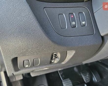 Белый Рено Кенгу, объемом двигателя 1.5 л и пробегом 211 тыс. км за 14700 $, фото 12 на Automoto.ua