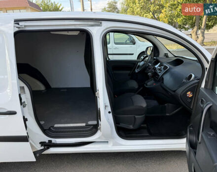 Белый Рено Кенгу, объемом двигателя 1.5 л и пробегом 134 тыс. км за 14299 $, фото 50 на Automoto.ua