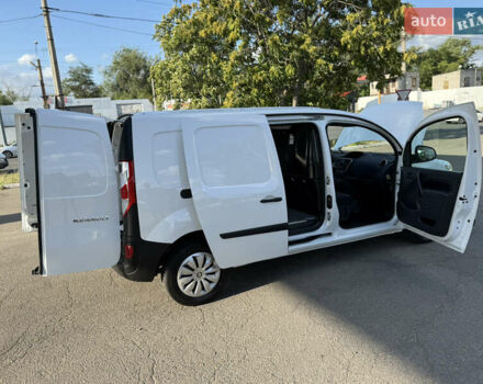 Белый Рено Кенгу, объемом двигателя 1.5 л и пробегом 134 тыс. км за 14299 $, фото 103 на Automoto.ua
