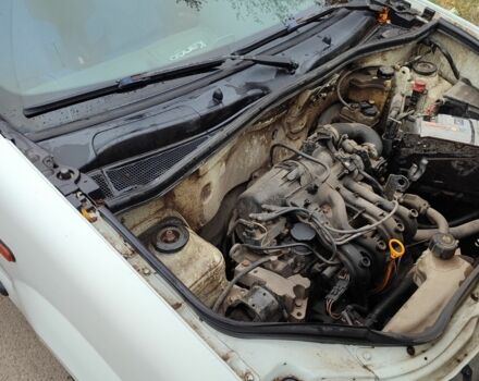 Белый Рено Кенгу, объемом двигателя 1.1 л и пробегом 303 тыс. км за 2500 $, фото 6 на Automoto.ua