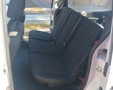 Белый Рено Кенгу, объемом двигателя 1.5 л и пробегом 244 тыс. км за 9999 $, фото 23 на Automoto.ua