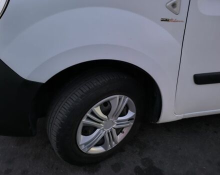 Белый Рено Кенгу, объемом двигателя 0 л и пробегом 273 тыс. км за 5000 $, фото 4 на Automoto.ua