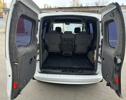 Білий Рено Кєнгу, об'ємом двигуна 1.5 л та пробігом 175 тис. км за 6500 $, фото 16 на Automoto.ua