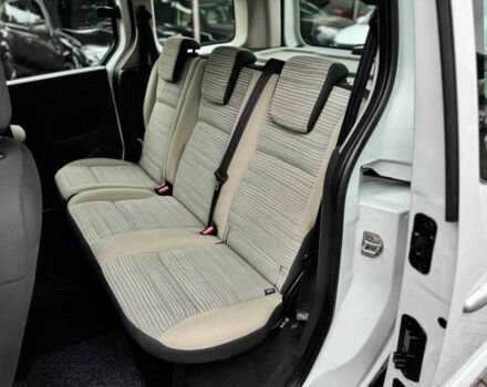 Белый Рено Кенгу, объемом двигателя 1.5 л и пробегом 239 тыс. км за 8500 $, фото 13 на Automoto.ua