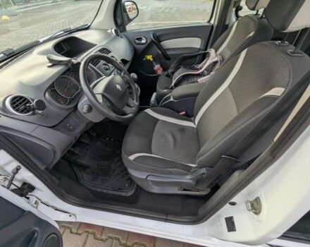 Белый Рено Кенгу, объемом двигателя 1.5 л и пробегом 205 тыс. км за 7500 $, фото 3 на Automoto.ua