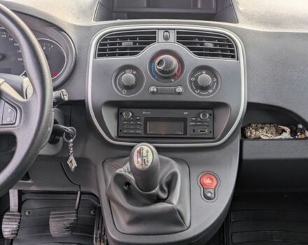 Белый Рено Кенгу, объемом двигателя 1.5 л и пробегом 205 тыс. км за 7500 $, фото 5 на Automoto.ua