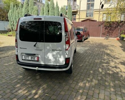 Белый Рено Кенгу, объемом двигателя 0 л и пробегом 220 тыс. км за 10800 $, фото 2 на Automoto.ua