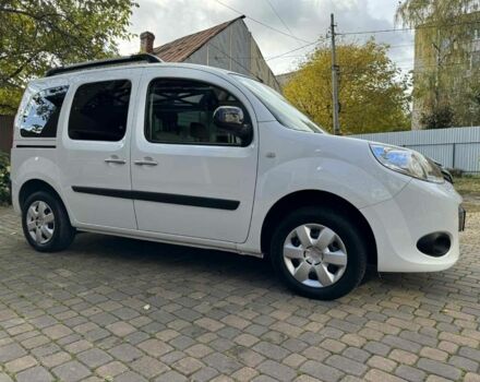 Белый Рено Кенгу, объемом двигателя 0 л и пробегом 220 тыс. км за 10800 $, фото 4 на Automoto.ua