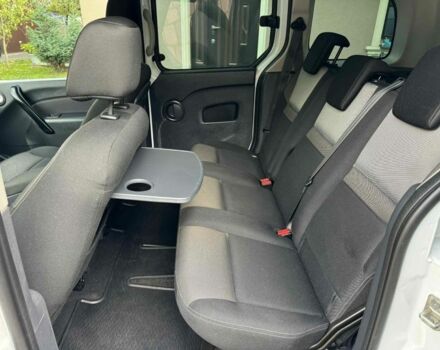 Белый Рено Кенгу, объемом двигателя 0 л и пробегом 220 тыс. км за 10800 $, фото 5 на Automoto.ua