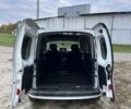Белый Рено Кенгу, объемом двигателя 1.5 л и пробегом 248 тыс. км за 8000 $, фото 6 на Automoto.ua
