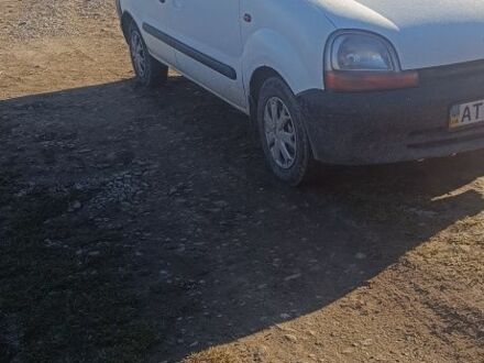 Белый Рено Кенгу, объемом двигателя 0 л и пробегом 350 тыс. км за 2600 $, фото 1 на Automoto.ua