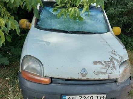 Рено Кєнгу 1999 у Хмельницькому на Automoto.ua Білий Рено Кєнгу, об'ємом двигуна 1.1 л та пробігом 150 тис. км за 1500 $, фото 1 на Automoto.ua