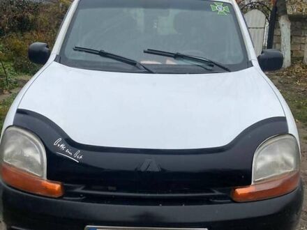 Белый Рено Кенгу, объемом двигателя 1.9 л и пробегом 398 тыс. км за 2700 $, фото 1 на Automoto.ua