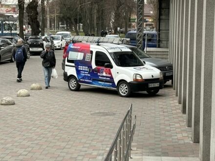 Белый Рено Кенгу, объемом двигателя 1.9 л и пробегом 360 тыс. км за 2100 $, фото 1 на Automoto.ua