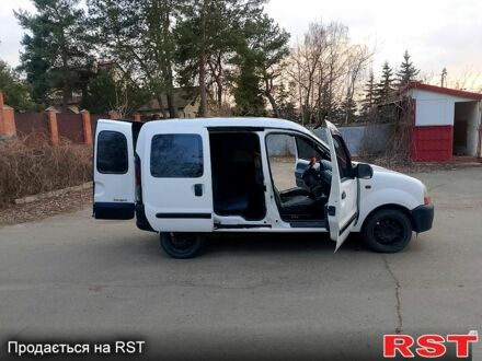 Белый Рено Кенгу, объемом двигателя 1.9 л и пробегом 385 тыс. км за 3300 $, фото 1 на Automoto.ua