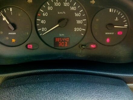 Рено Кєнгу 2002 у Миколаєві на Automoto.ua Білий Рено Кєнгу, об'ємом двигуна 19 л та пробігом 380 тис. км за 3000 $, фото 1 на Automoto.ua