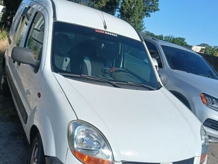 Рено Кєнгу 2004 у Миколаєві на Automoto.ua Білий Рено Кєнгу, об'ємом двигуна 1 л та пробігом 100 тис. км за 2000 $, фото 1 на Automoto.ua