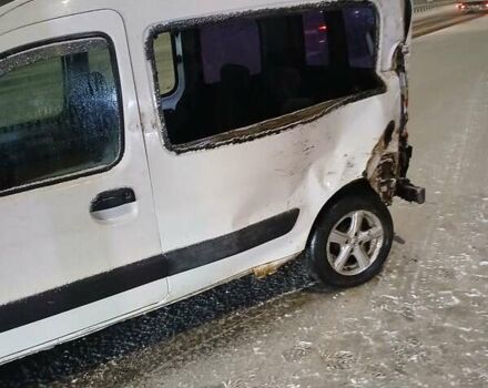 Белый Рено Кенгу, объемом двигателя 1.5 л и пробегом 367 тыс. км за 2200 $, фото 1 на Automoto.ua