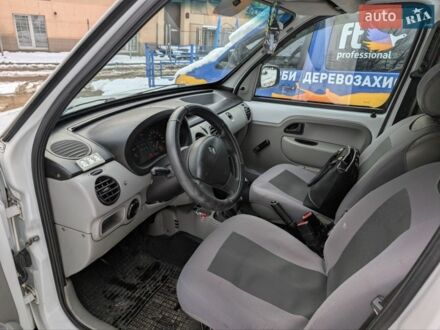 Белый Рено Кенгу, объемом двигателя 1.15 л и пробегом 251 тыс. км за 2200 $, фото 1 на Automoto.ua