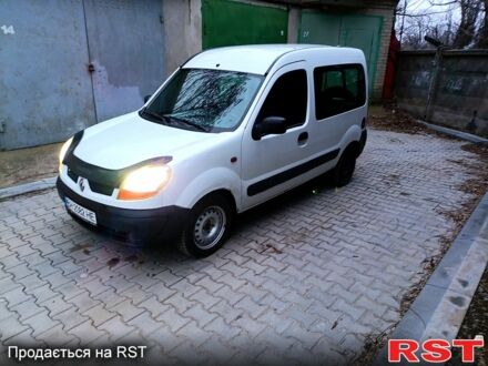 Белый Рено Кенгу, объемом двигателя 1.5 л и пробегом 330 тыс. км за 3000 $, фото 1 на Automoto.ua