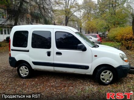 Белый Рено Кенгу, объемом двигателя 1.5 л и пробегом 300 тыс. км за 2000 $, фото 1 на Automoto.ua