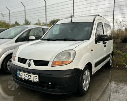 Белый Рено Кенгу, объемом двигателя 1.46 л и пробегом 255 тыс. км за 3700 $, фото 1 на Automoto.ua