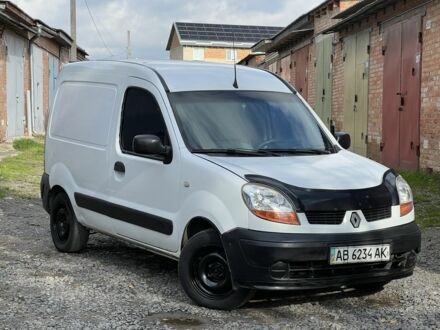 Рено Кєнгу 2005 у Вінниці на Automoto.ua Білий Рено Кєнгу, об'ємом двигуна 1.4 л та пробігом 300 тис. км за 1200 $, фото 1 на Automoto.ua