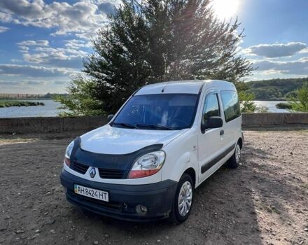 Белый Рено Кенгу, объемом двигателя 1.5 л и пробегом 300 тыс. км за 2800 $, фото 1 на Automoto.ua