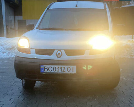 Белый Рено Кенгу, объемом двигателя 1.46 л и пробегом 314 тыс. км за 3800 $, фото 1 на Automoto.ua
