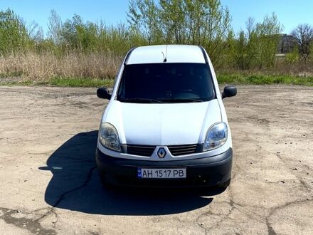 Рено Кєнгу 2007 у Павлограде на Automoto.ua Білий Рено Кєнгу, об'ємом двигуна 1.5 л та пробігом 205 тис. км за 5200 $, фото 1 на Automoto.ua