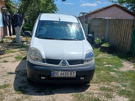 Рено Кенгу 2007 в Николаеве на Automoto.ua Белый Рено Кенгу, объемом двигателя 1.5 л и пробегом 178 тыс. км за 4200 $, фото 1 на Automoto.ua