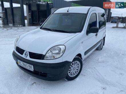 Білий Рено Кєнгу, об'ємом двигуна 1.5 л та пробігом 300 тис. км за 4800 $, фото 1 на Automoto.ua
