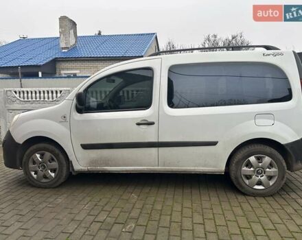 Білий Рено Кєнгу, об'ємом двигуна 1.46 л та пробігом 250 тис. км за 6100 $, фото 1 на Automoto.ua