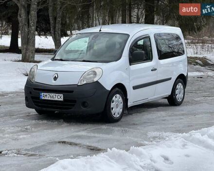 Белый Рено Кенгу, объемом двигателя 1.5 л и пробегом 300 тыс. км за 5150 $, фото 1 на Automoto.ua