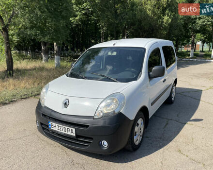 Белый Рено Кенгу, объемом двигателя 1.46 л и пробегом 320 тыс. км за 6600 $, фото 1 на Automoto.ua