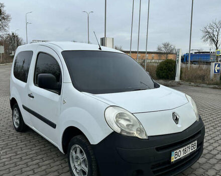 Белый Рено Кенгу, объемом двигателя 1.46 л и пробегом 274 тыс. км за 3650 $, фото 1 на Automoto.ua