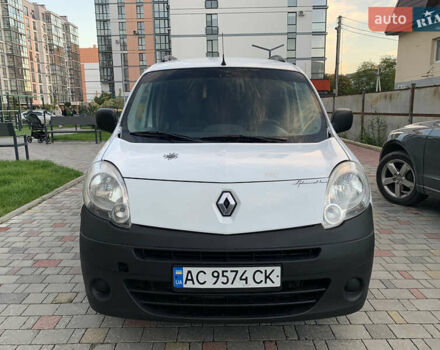 Білий Рено Кєнгу, об'ємом двигуна 1.46 л та пробігом 300 тис. км за 3250 $, фото 1 на Automoto.ua
