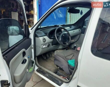 Білий Рено Кєнгу, об'ємом двигуна 1.5 л та пробігом 200 тис. км за 4500 $, фото 1 на Automoto.ua