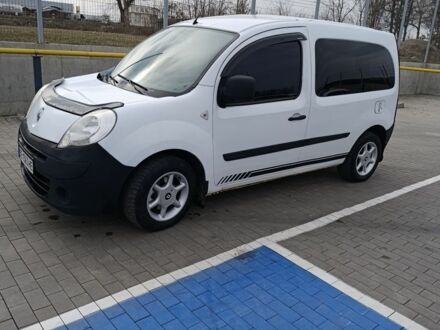 Білий Рено Кєнгу, об'ємом двигуна 1.5 л та пробігом 300 тис. км за 5900 $, фото 1 на Automoto.ua