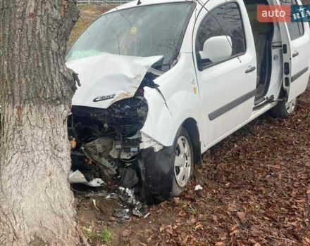 Білий Рено Кєнгу, об'ємом двигуна 1.5 л та пробігом 280 тис. км за 3000 $, фото 1 на Automoto.ua