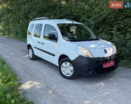 Белый Рено Кенгу, объемом двигателя 1.6 л и пробегом 229 тыс. км за 7299 $, фото 1 на Automoto.ua