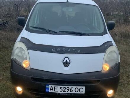 Белый Рено Кенгу, объемом двигателя 1.5 л и пробегом 270 тыс. км за 4900 $, фото 1 на Automoto.ua