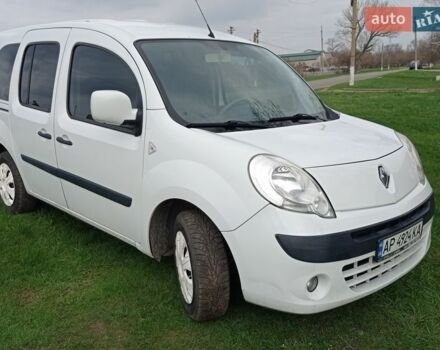 Белый Рено Кенгу, объемом двигателя 1.46 л и пробегом 225 тыс. км за 7500 $, фото 1 на Automoto.ua