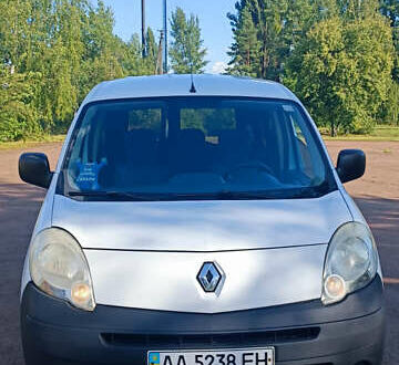 Рено Кенгу 2009 в Киеве на Automoto.ua Белый Рено Кенгу, объемом двигателя 1.5 л и пробегом 270 тыс. км за 5000 $, фото 1 на Automoto.ua