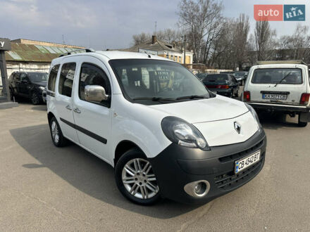 Рено Кенгу 2009 в Нежине на Automoto.ua Белый Рено Кенгу, объемом двигателя 1.46 л и пробегом 200 тыс. км за 6999 $, фото 1 на Automoto.ua