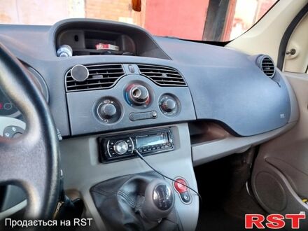 Рено Кенгу 2010 в Черкассах на Automoto.ua Белый Рено Кенгу, объемом двигателя 1.5 л и пробегом 104 тыс. км за 6300 $, фото 1 на Automoto.ua