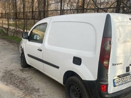 Рено Кєнгу 2010 у Запоріжжя на Automoto.ua Білий Рено Кєнгу, об'ємом двигуна 1.5 л та пробігом 300 тис. км за 2500 $, фото 1 на Automoto.ua