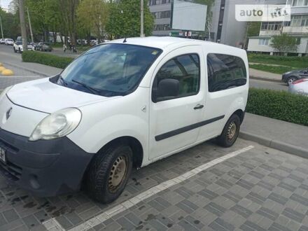 Рено Кєнгу 2010 у Хмельницькому на Automoto.ua Білий Рено Кєнгу, об'ємом двигуна 1.5 л та пробігом 228 тис. км за 6700 $, фото 1 на Automoto.ua