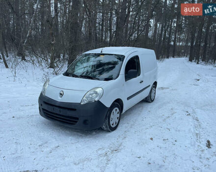 Білий Рено Кєнгу, об'ємом двигуна 1.5 л та пробігом 200 тис. км за 4600 $, фото 1 на Automoto.ua