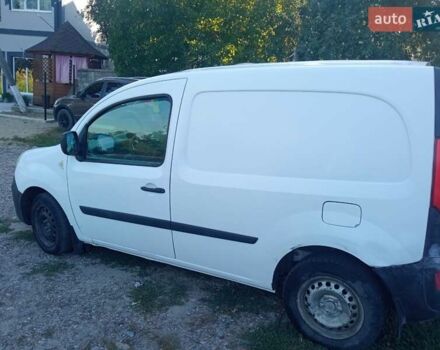 Белый Рено Кенгу, объемом двигателя 1.46 л и пробегом 300 тыс. км за 4500 $, фото 1 на Automoto.ua